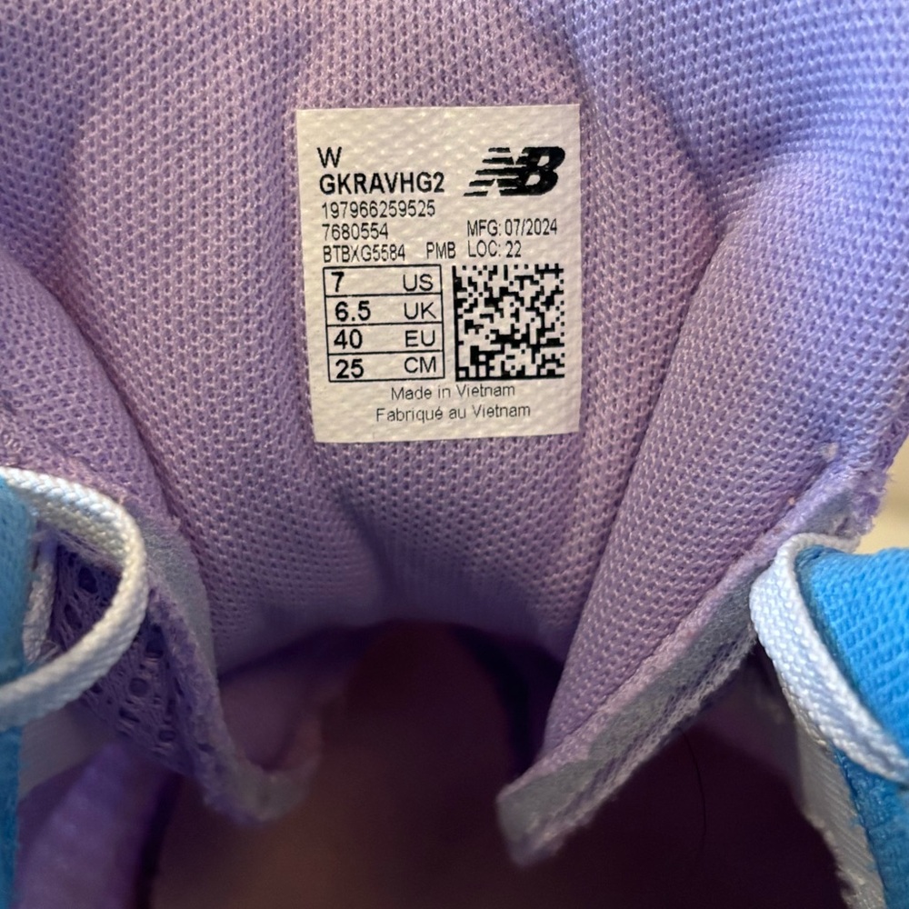 New Balance | Big Kids Purple and Teal Running Shoe | Size 7 - Picture 7 of 7